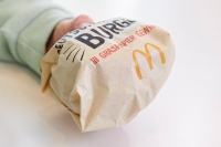 Verpackungsmüll: McDonald’s Deutschland serviert Burger in Graspapier -